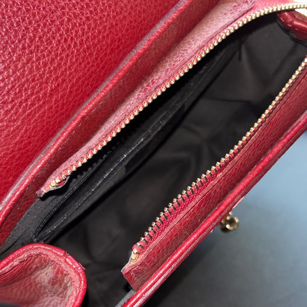 Elegant Red Leather Handbag - Picture 4 of 11